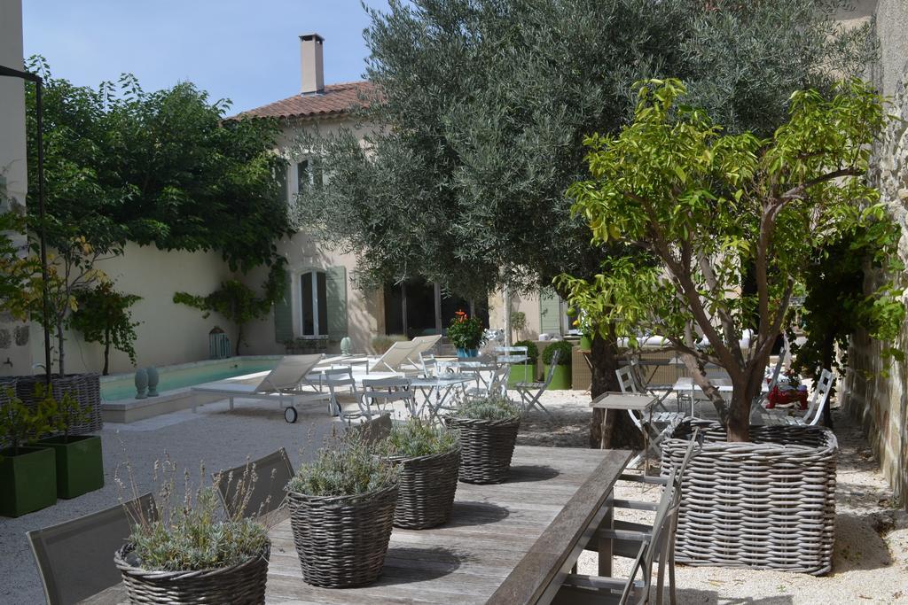 Maillane Mas A L'Improviste Bed & Breakfast エクステリア 写真